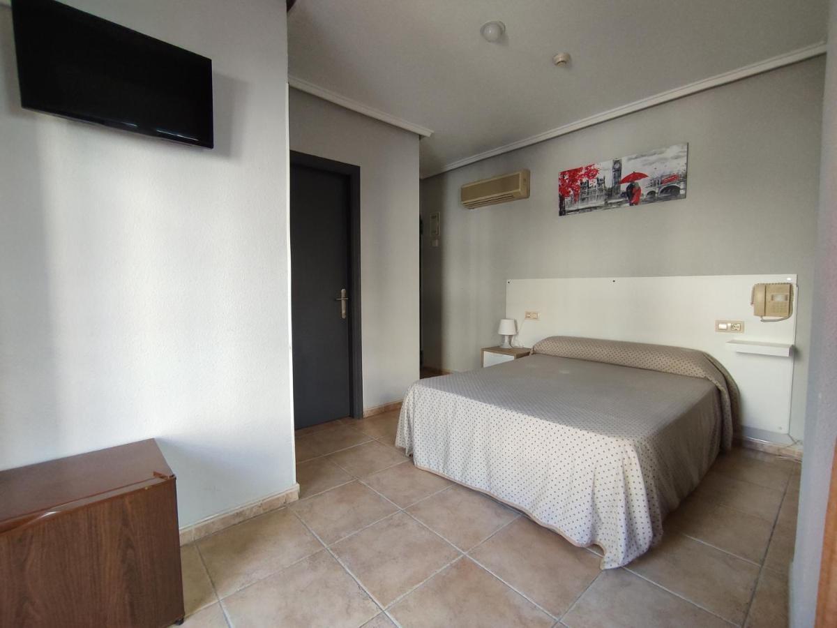 Hotel Central Τορεβιέχα Εξωτερικό φωτογραφία