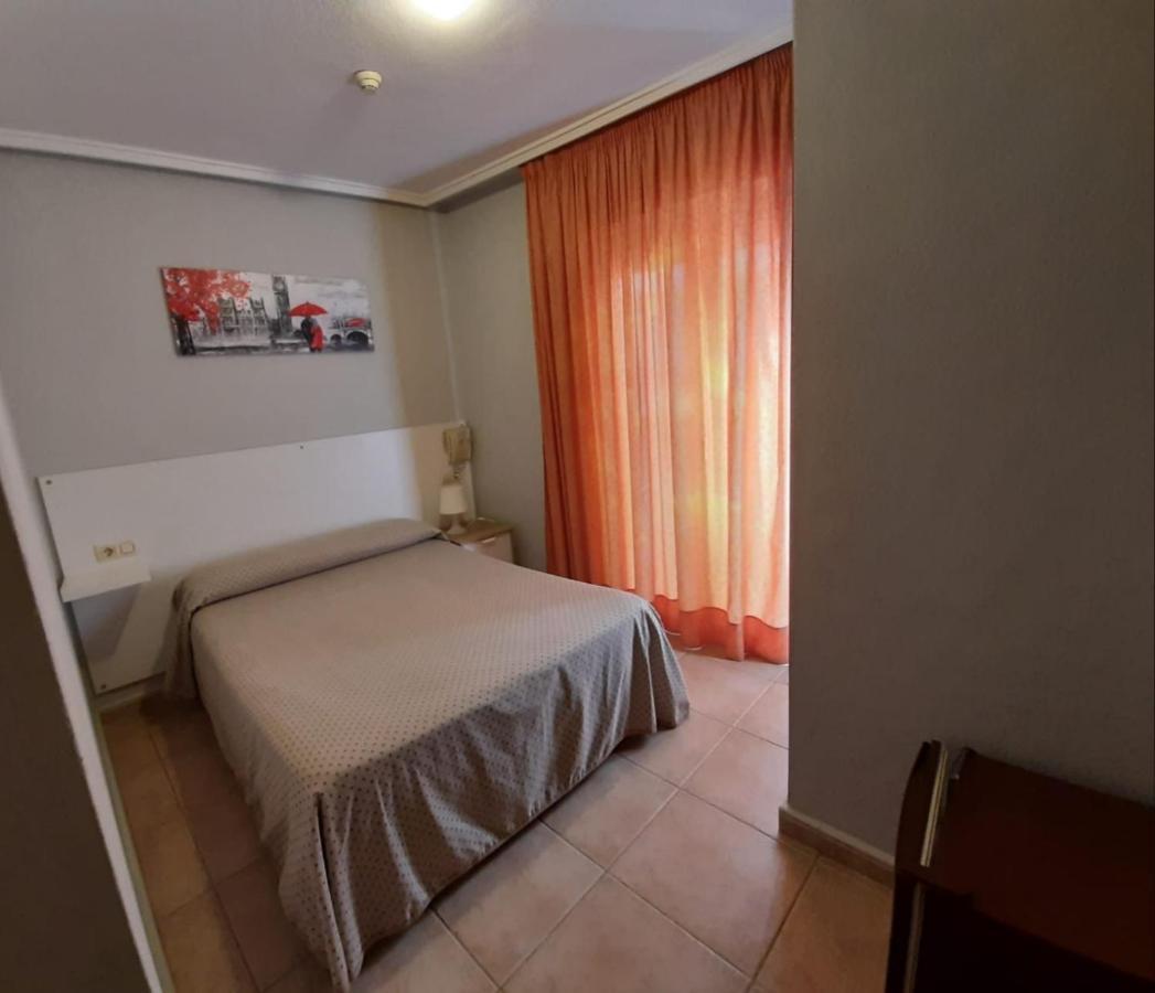 Hotel Central Τορεβιέχα Εξωτερικό φωτογραφία